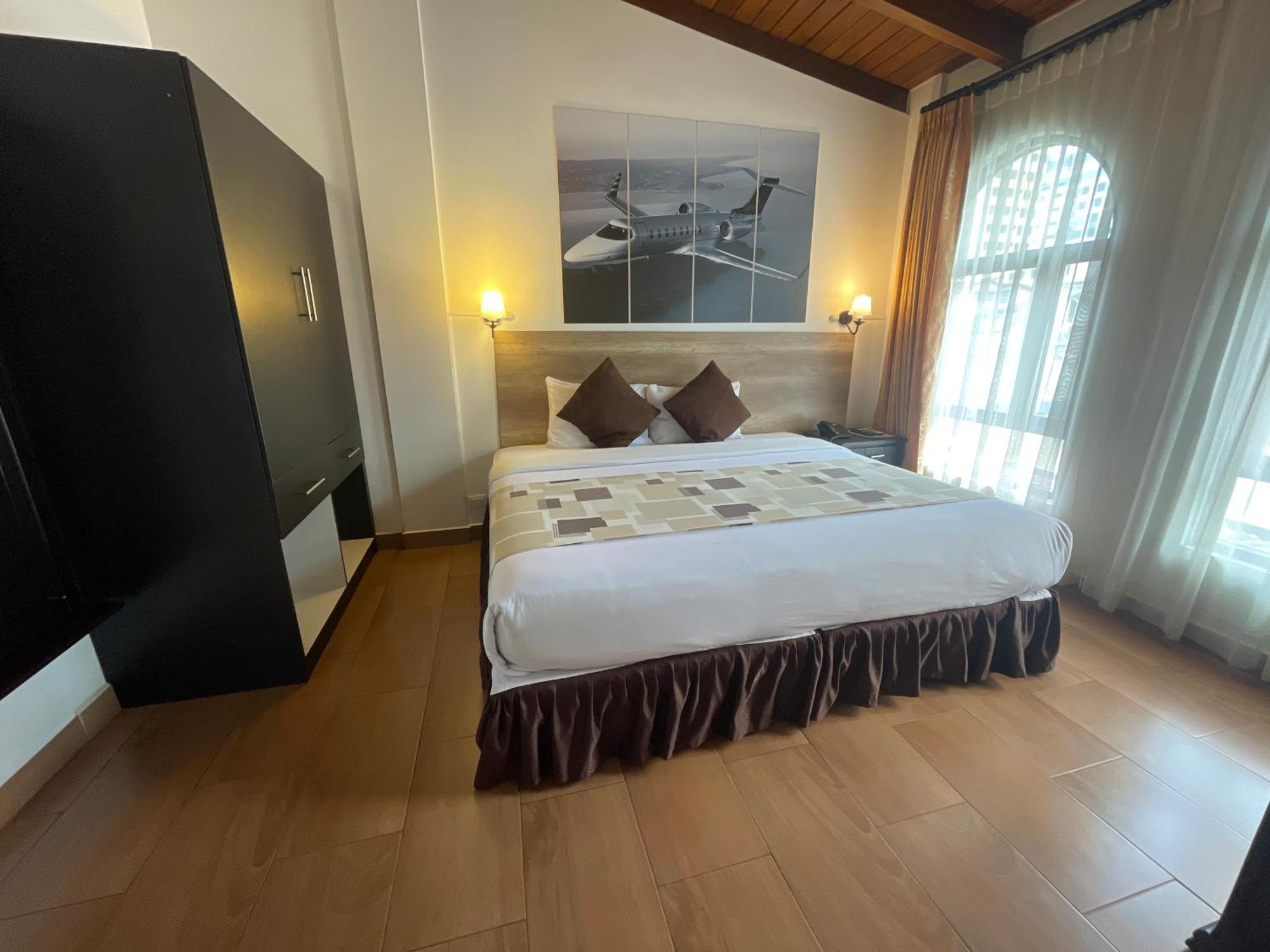 Air Suites Hotel Boutique Quito Exterior photo