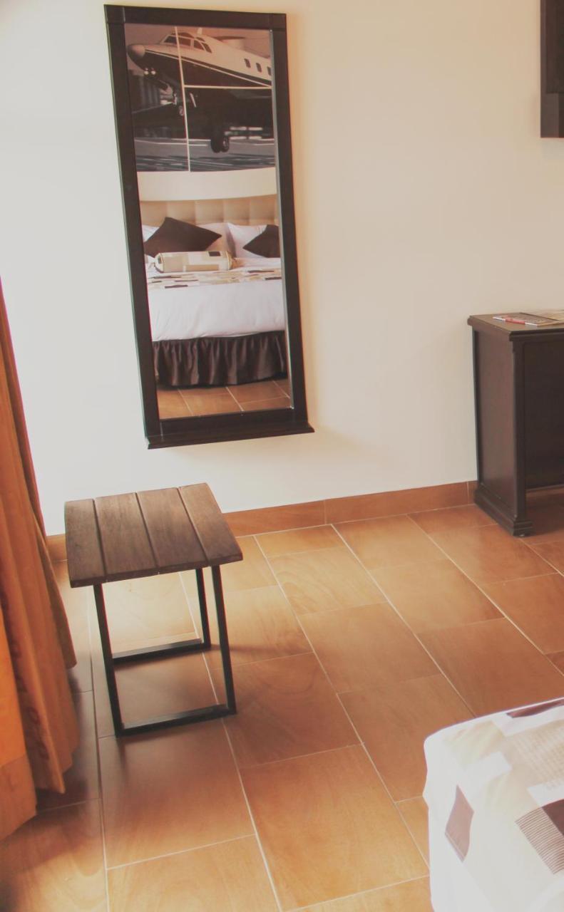 Air Suites Hotel Boutique Quito Exterior photo